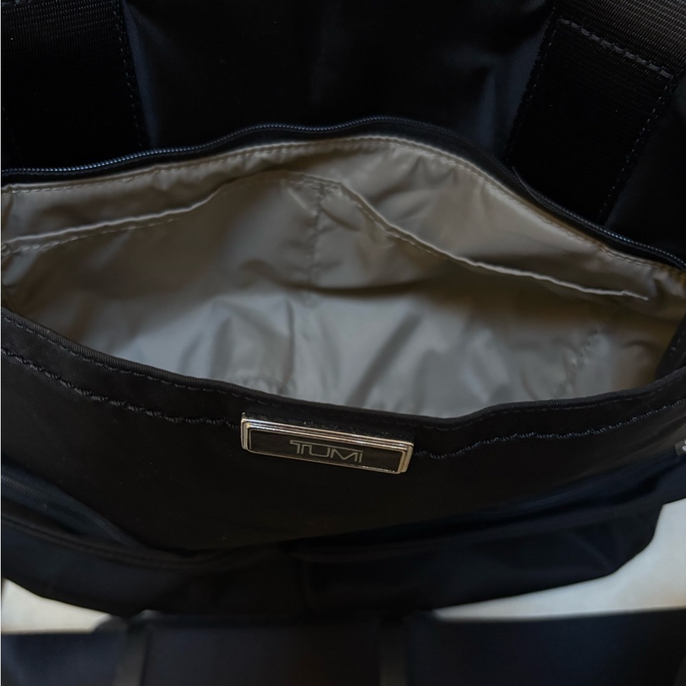 Tumi Convertible Messenger Tote - a “does it all” bag in great condition. - Picture 8 of 12